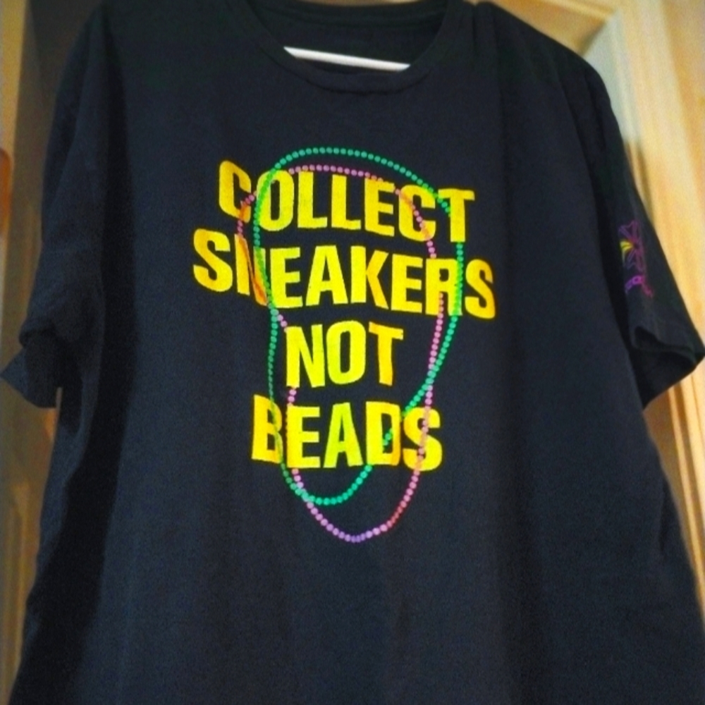 Black graphic tee